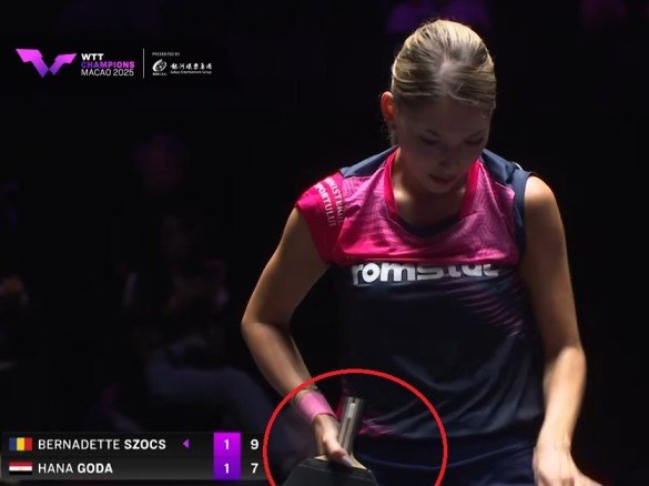 Bernadette Szocs using Tibhar Szocs Signature 1 against Hana Goda