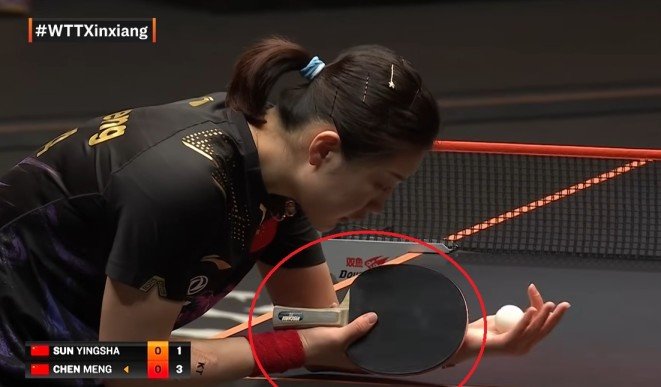 Chen Meng using Viscaria against Sun Yingsha