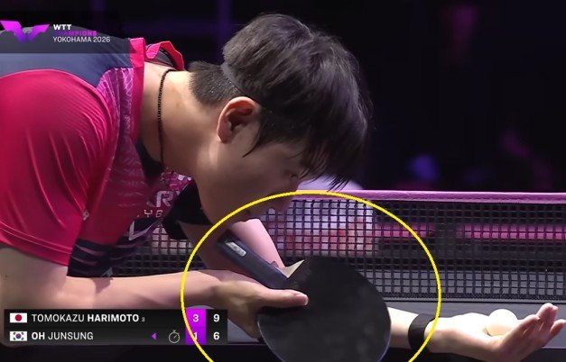 Oh Junsung using his signature blade against Tomokazu Harimoto at the WTT Champions Yokohama 2026