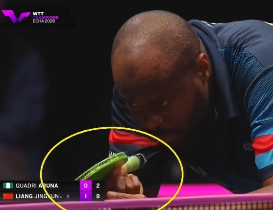 Quadri Aruna equipment setup against Liang Jingkun