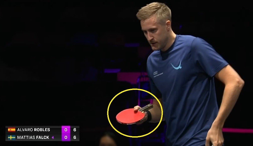 Mattias Falck using Yasaka Falck Carbon against Alvaro Robles
