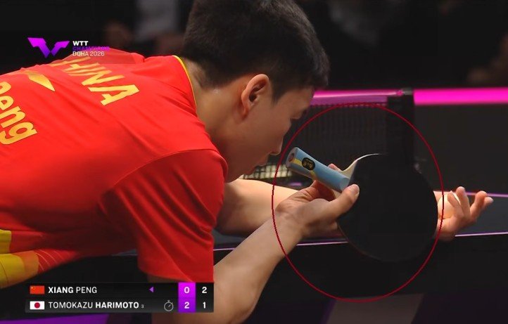 Xiang Peng using DHS Hurricane Long against Tomokazu Harimoto