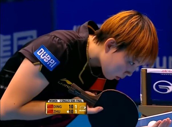 Zhu Yuling using a Stiga Blade against a 2015 match against Ding Ning