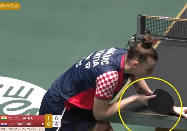 Lea Rakovac equipment setup against Manika Batra