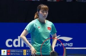 SU Tsz Tung using an unidentified blade against Chen Xingtong