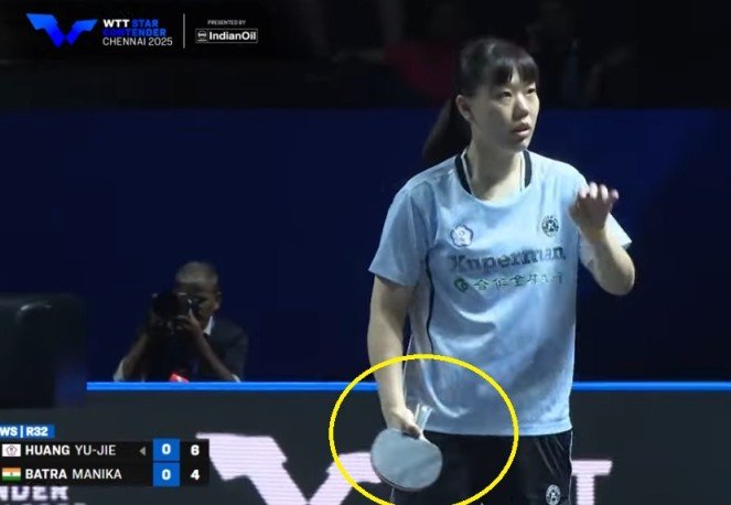 Huang Yu-Jie equipment setup against Manika Batra
